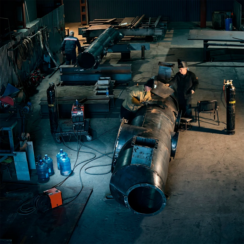 Производство газоходов в цеху